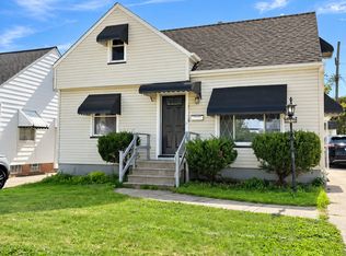 15916 Edgewood Ave, Maple Heights, OH 44137