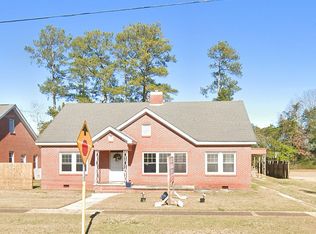 203 E McKinnon St, New Brockton, AL 36351