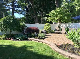 8 Ridgeview Ave, New Providence, NJ 07974