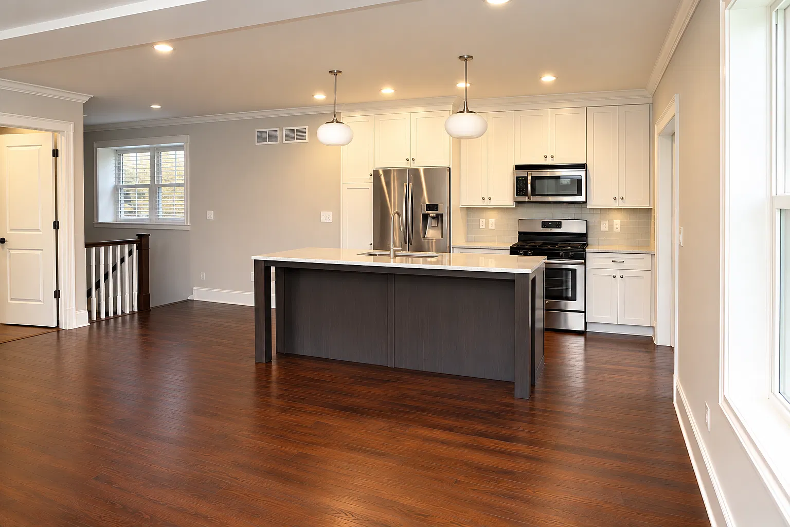 2305 W. Waveland - 1 W — Photo 2