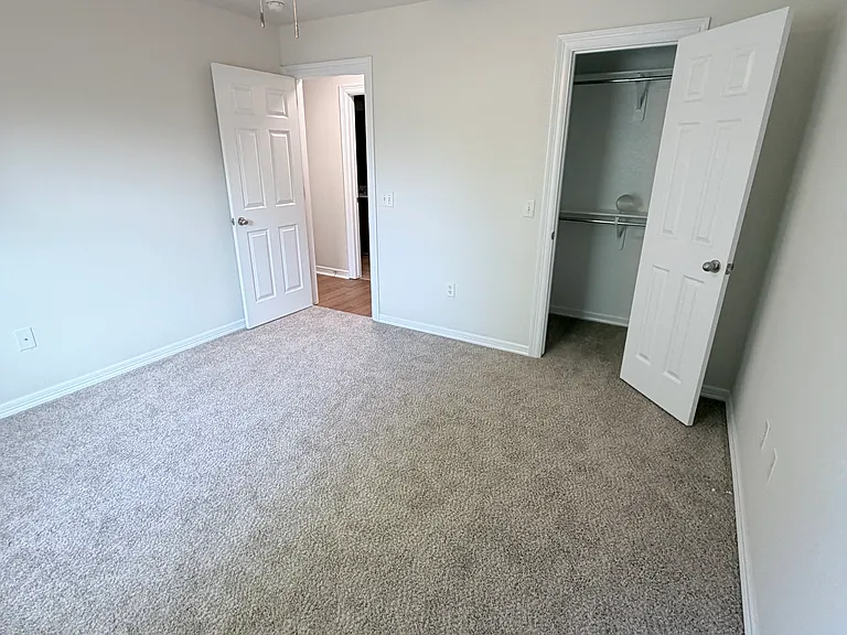 696 Galleon Ave — Photo 7