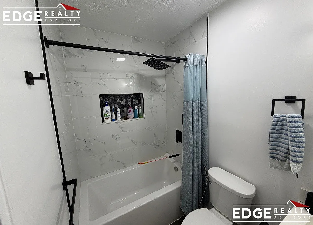 3 bed, 1050 sqft, $3,400 — Photo 4
