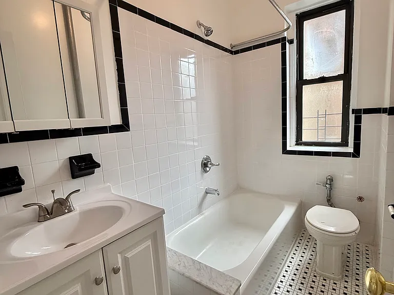 55 Payson Ave #4-H — Photo 11