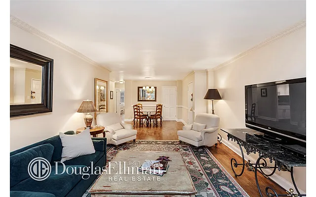 Sold by Douglas Elliman | media 19