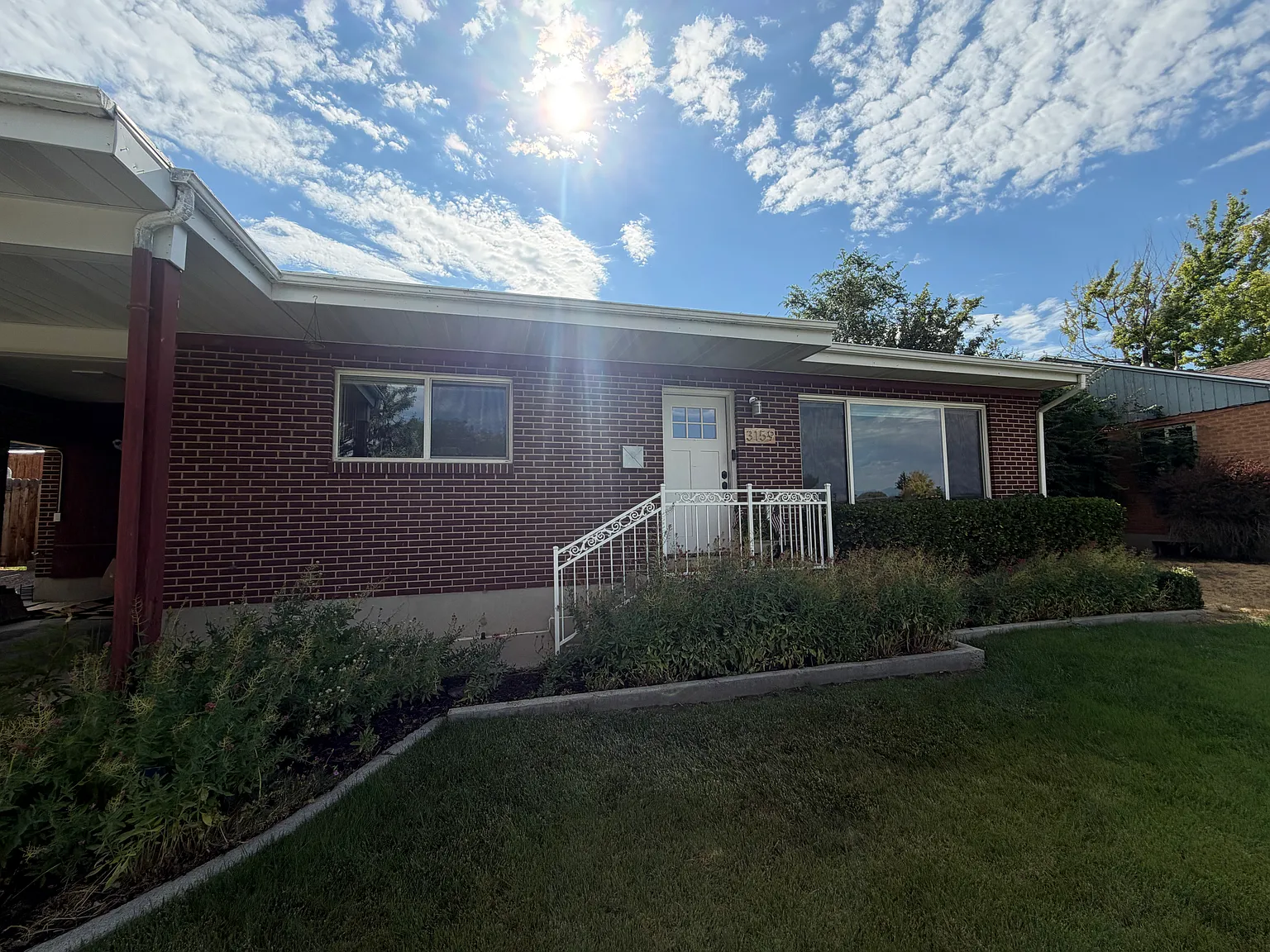 4 bed, 2.5 bath, 2408 sqft, $2,800 — Photo 1