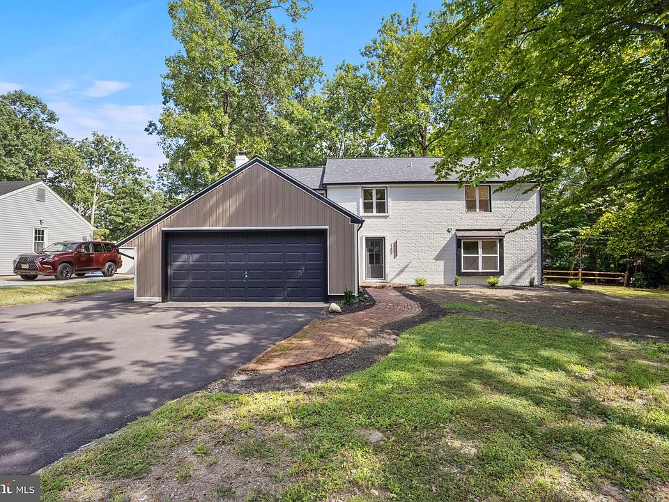 1st image of 1309 Marlkress Rd