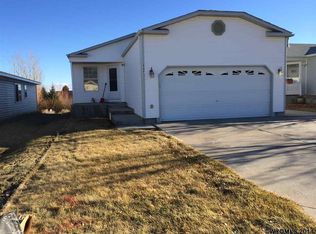 117 Magnolia Cir, Rock Springs, WY 82901