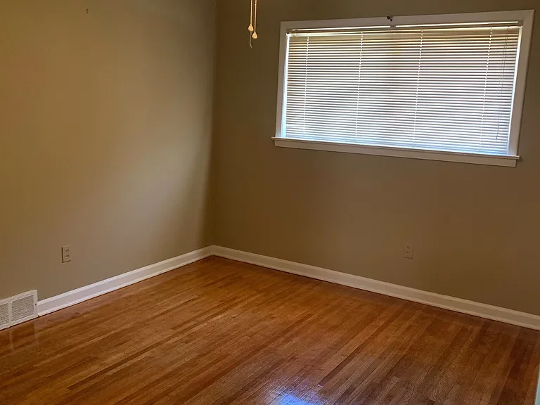 5137 Whitehall Ave — Photo 19