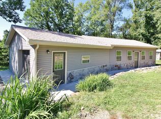 6515 Lookout Dr, Nashport, OH 43830