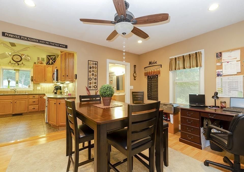 76 Pembroke St, Kingston, MA 02364 Zillow