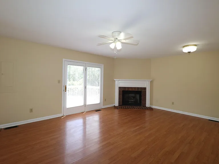 3854 Sugar Creek Dr — Photo 3