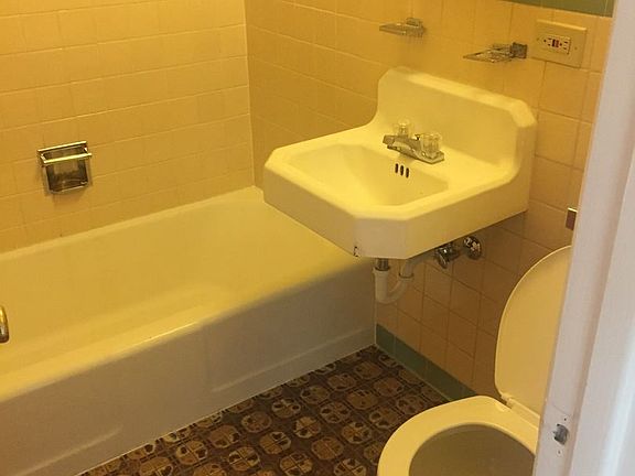 4th image of 1085 N Sherman St APT 207