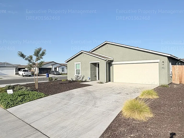 8921 Kemi St — Photo 2