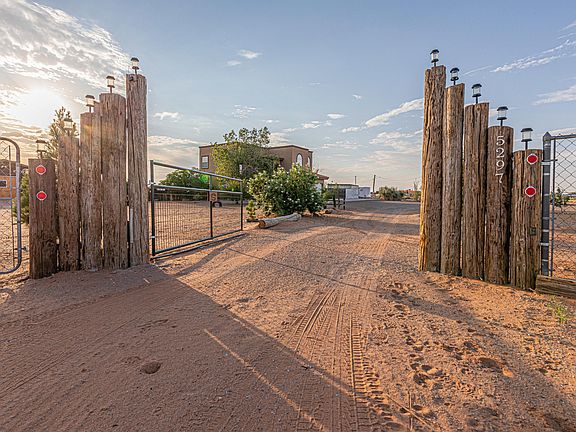 3rd image of 5297 Desert Willow Dr