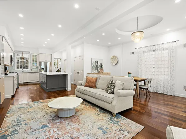 147 Manhattan Avenue image 1 of 34