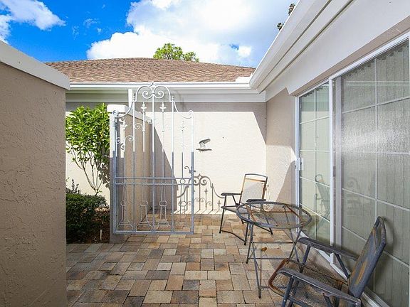 4th image of 5330 Charmes Ct #14
