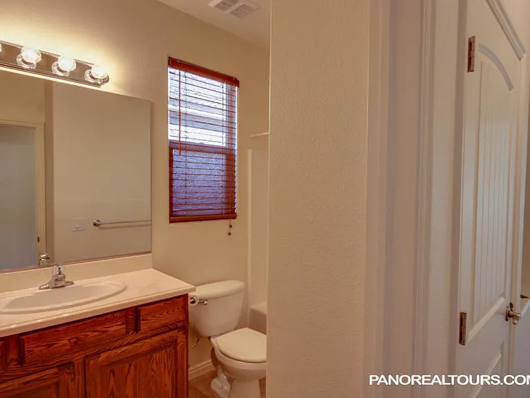 1233 N Spring Valley Dr — Photo 11
