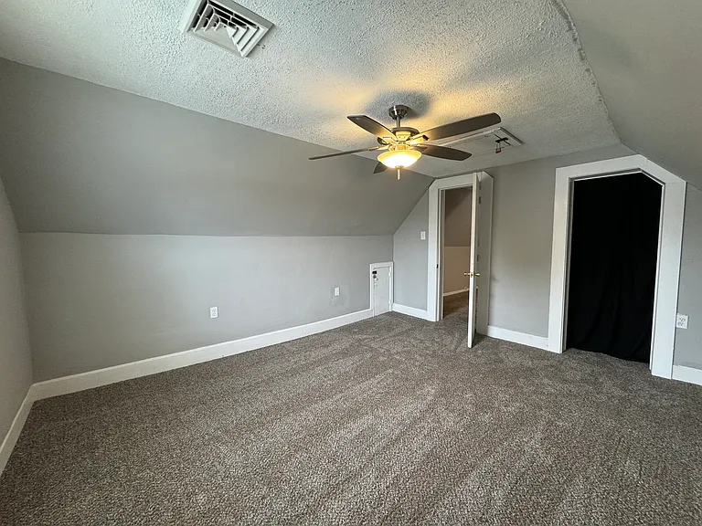 3 Bedroom 1 Bath unit #C — Photo 9