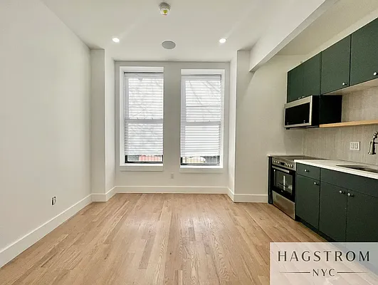 Rented by Hagstrom Management Inc | media 9