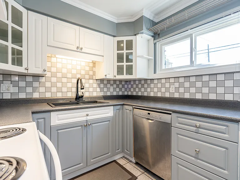 5885 Main St — Photo 5