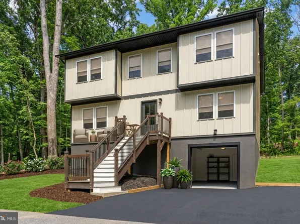 448 Cedar Ln, Bluemont, VA 20135