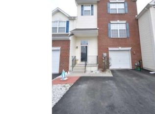 5574 Spring Ridge Dr W, Macungie, PA 18062