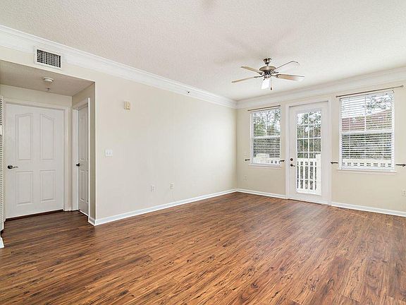 3rd image of 225 Murcia Dr APT 311