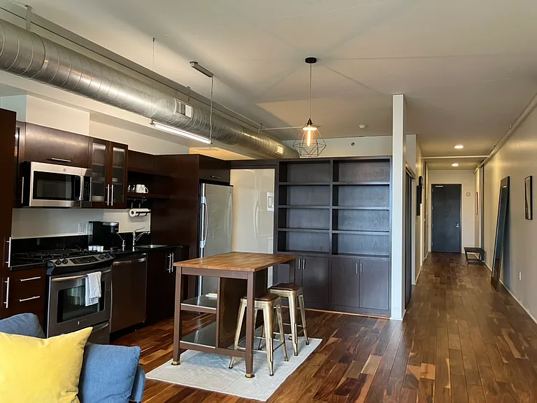 1111 S Grand Ave #817 — Photo 3
