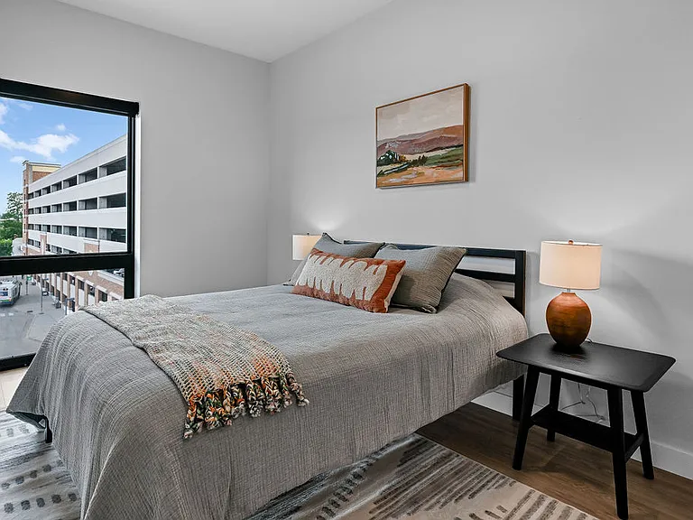 Urbane115 Apartments — Photo 13