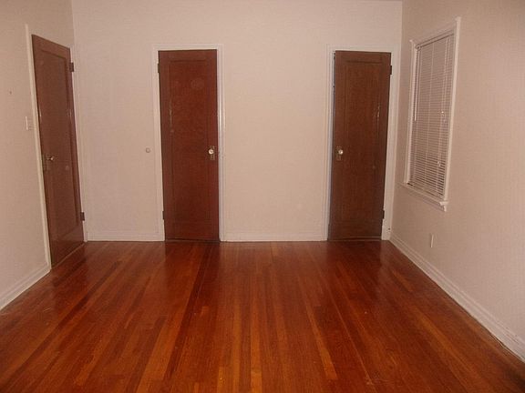4th image of 28-04 203rd St