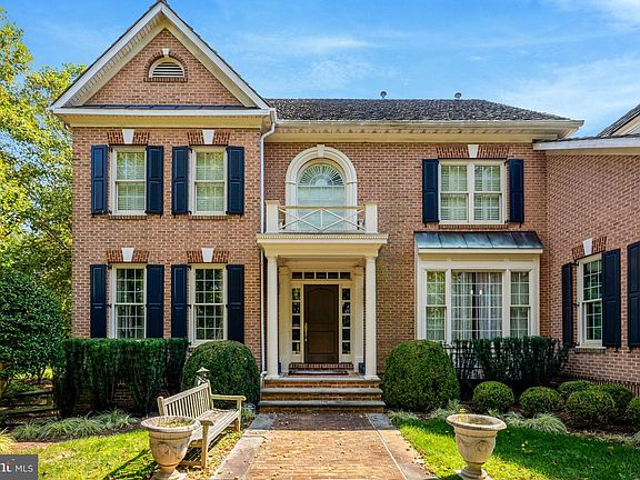 5th image of 801 Olde Georgetown Ct