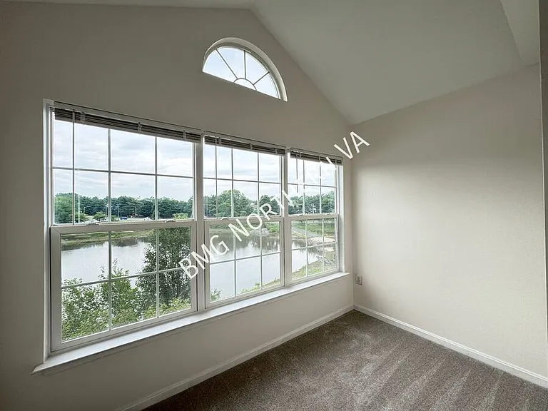 10230 Magnolia Grove Dr — Photo 13