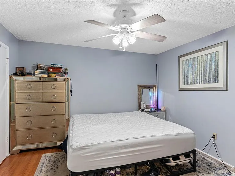 633 Buoy Ln #306 — Photo 9