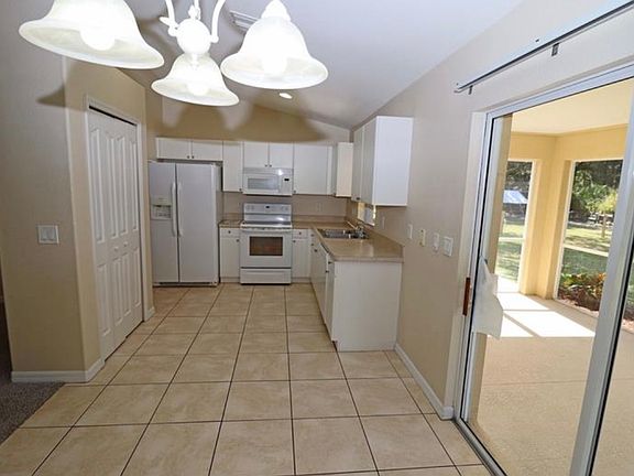 2nd image of 4215 Amari Rd
