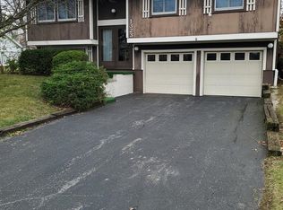 1323 Loch Loman Way, Lima, OH