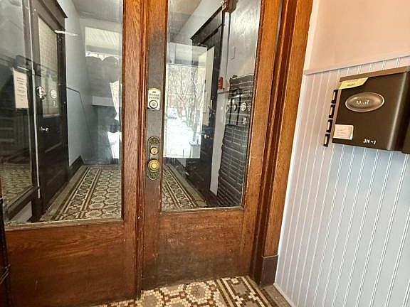 4th image of 316 Taylor Ave APT 1