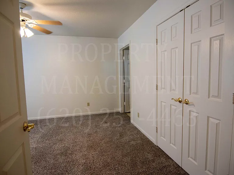 813 Shawnee St — Photo 33