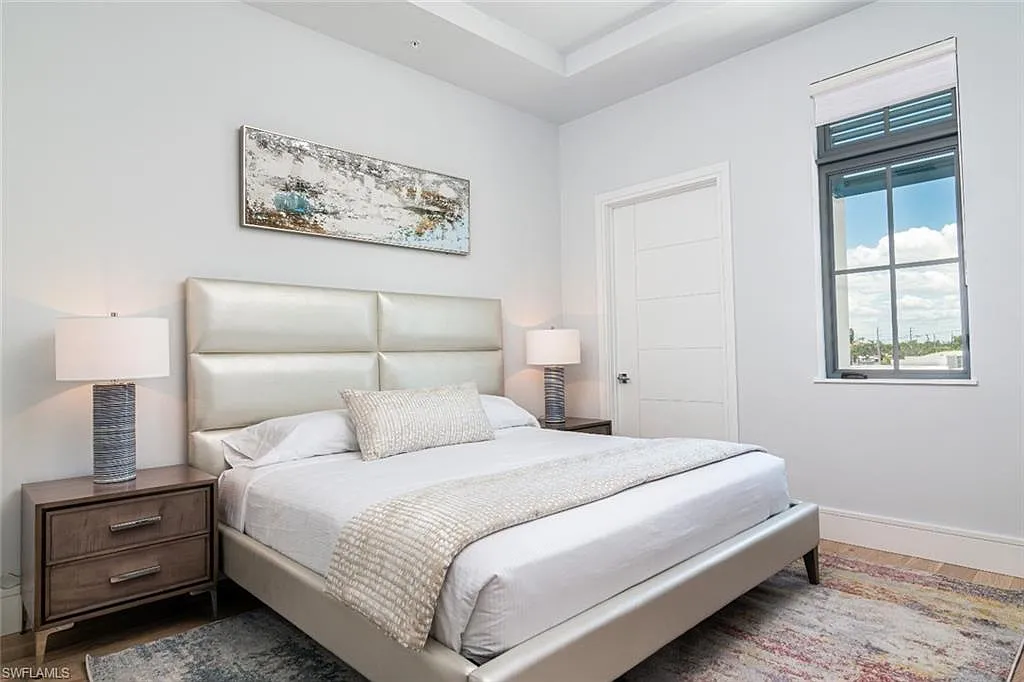 1 bed, 1.0 bath, 790 sqft, $11,025 — Photo 3