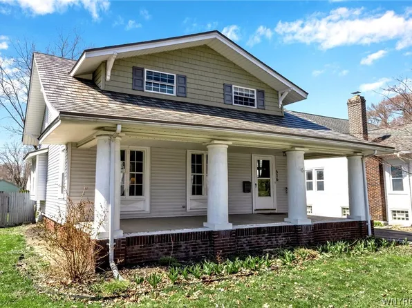 516 Beach Dr, Medina, NY 14103