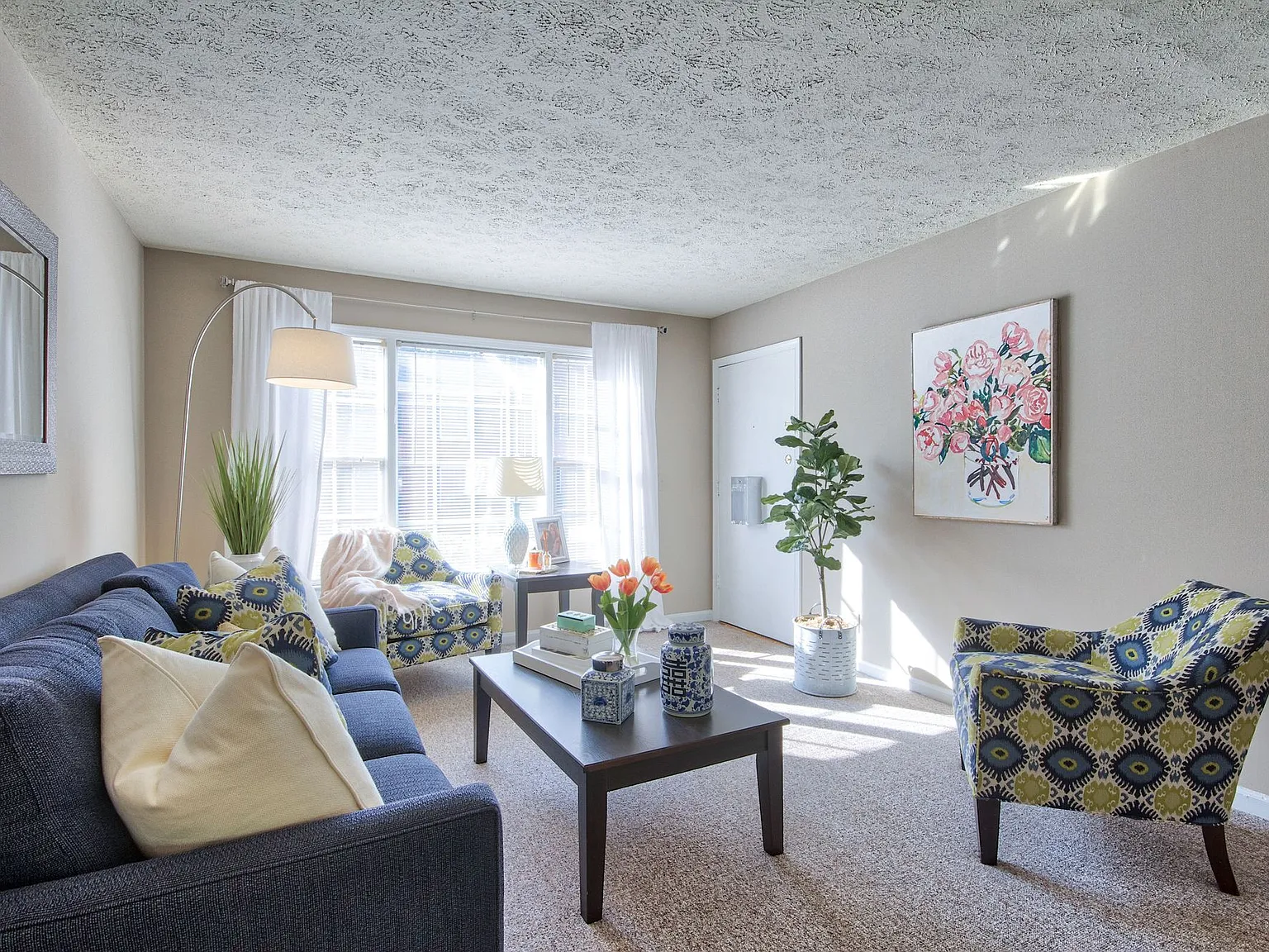 Berkshire and Barter Court Apartments — Photo 1