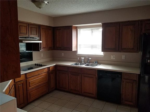 3rd image of 4008 Dickerson Ct