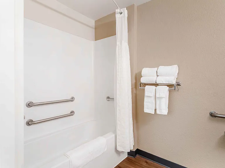 Studio Suite - 1 Queen Bed