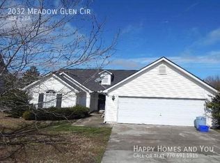 2032 Meadow Glen Cir, Fairburn, GA 30213