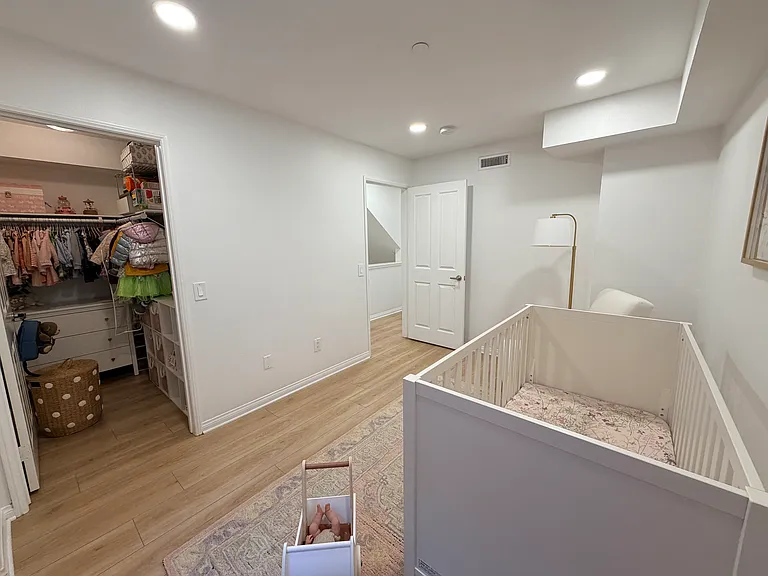 10918 Morrison St #3 — Photo 11