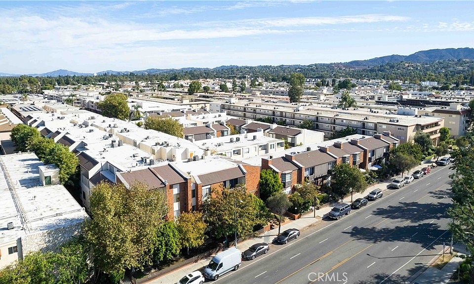 1st image of 5440 Lindley Ave Unit 316
