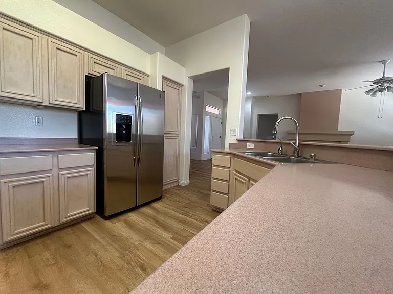 10717 Dover Creek Ave — Photo 8