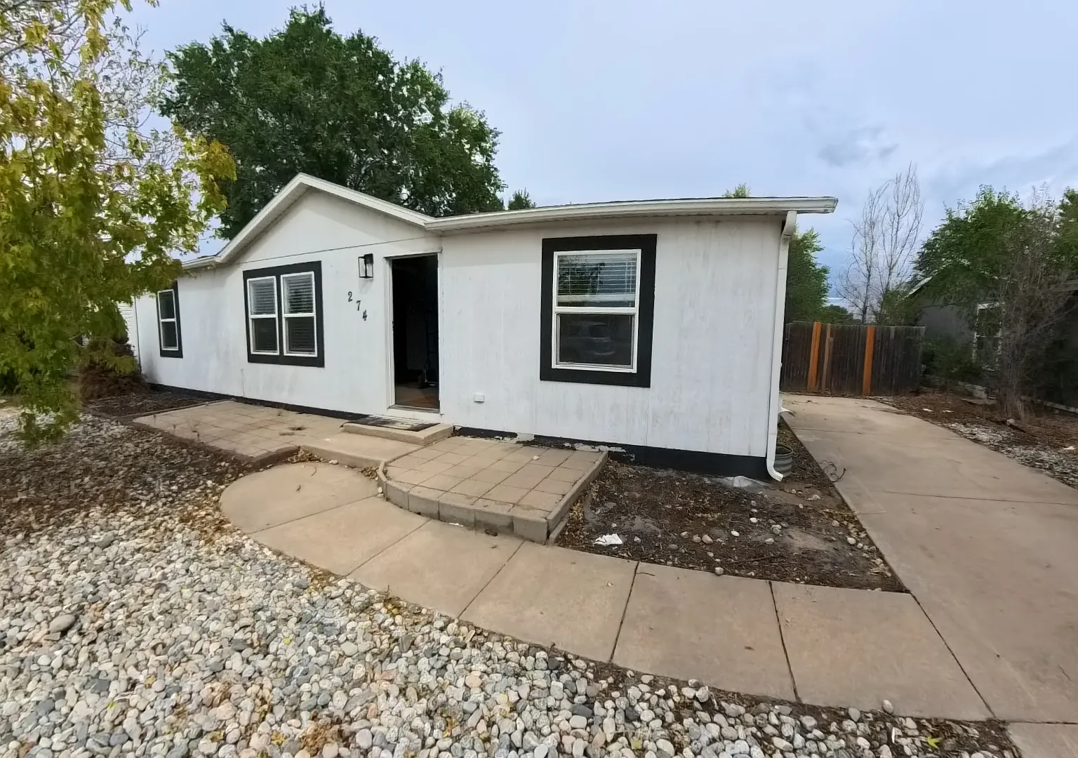 3 bed, 1040 sqft, $2,000 — Photo 1