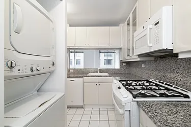 Rented by LKW International Real Estate LLC