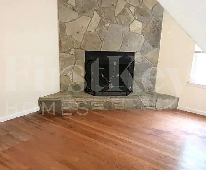3090 Meadowview Ln — Photo 6