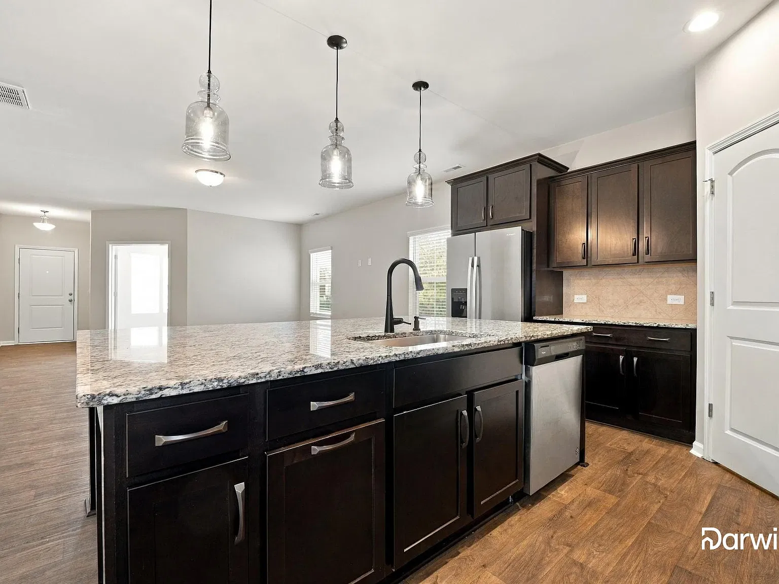 3 bed, 2.5 bath, 2190 sqft, $2,415 — Photo 2